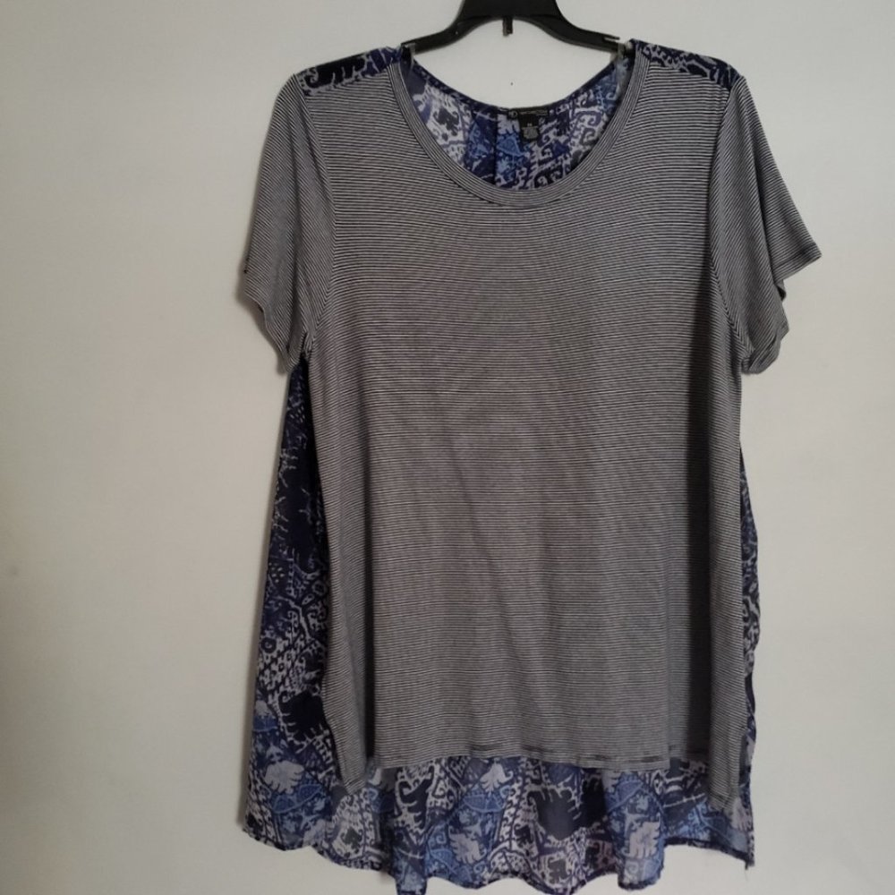 3X New Directions Women Short Sleeved Top